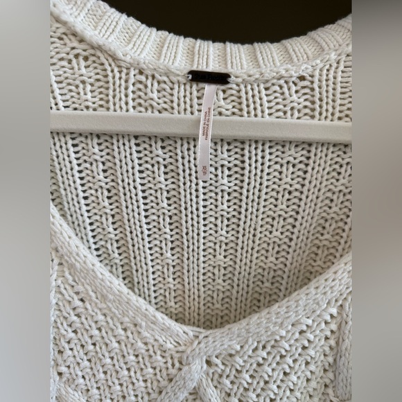 Free People Cropped Crochet Sweater - Size XS - Cream - Picture 2 of 5